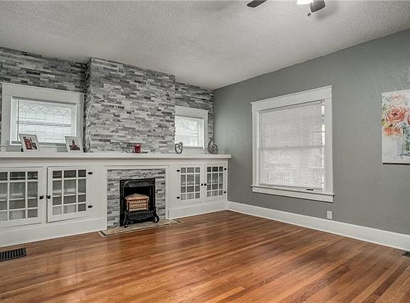 5th image of 2845 Parkwood Blvd