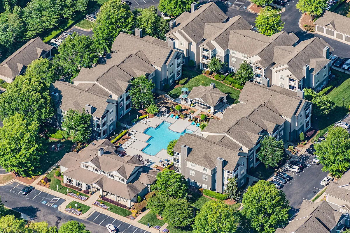 Building Photo - J501 Estates