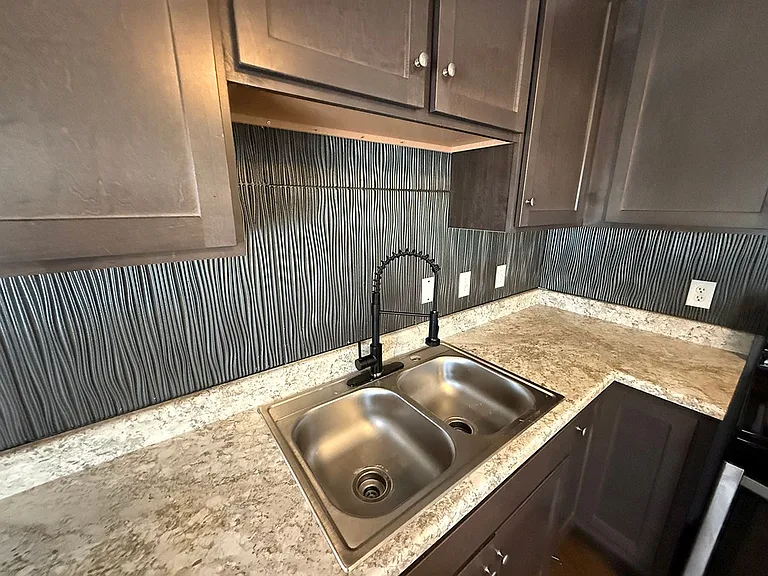 210 Highview Ave — Photo 29
