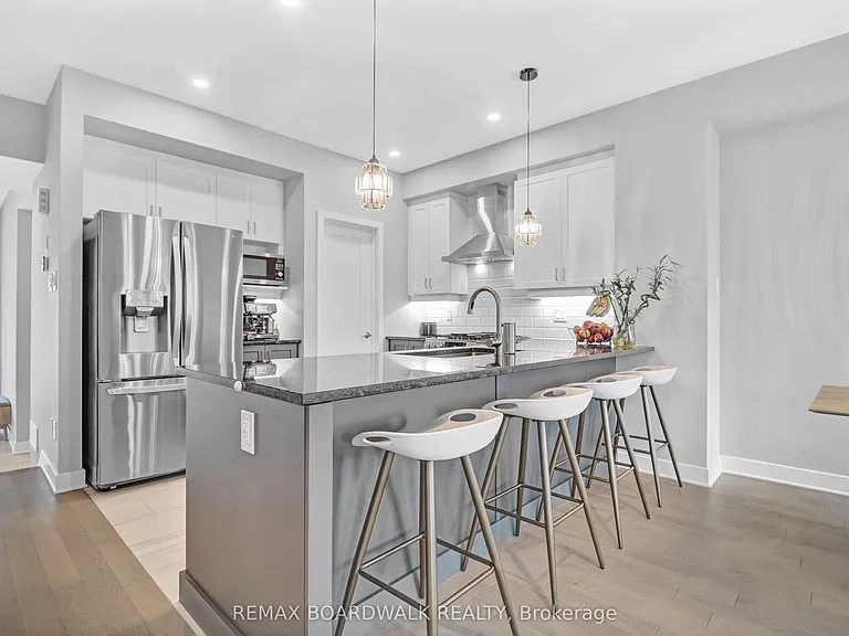 232 Bristol Cres — Photo 6