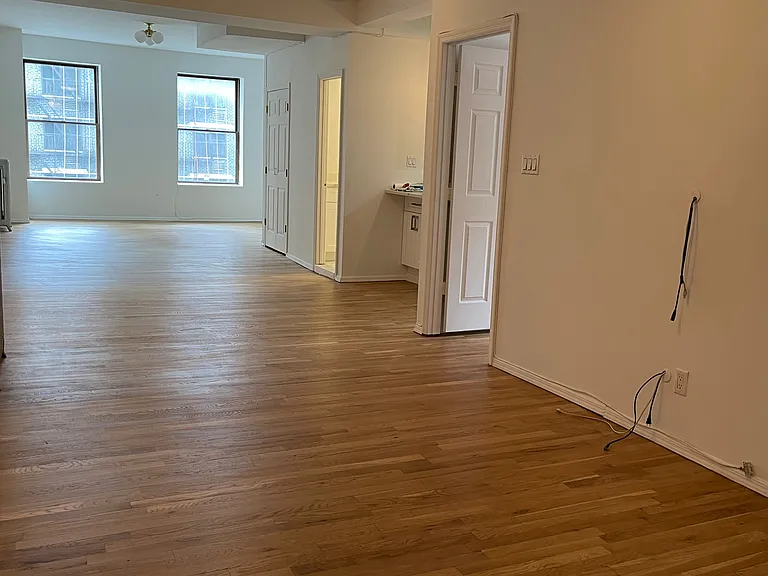 248 W 14th St #4 — Photo 1
