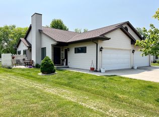 8 Sunrise Ct, Fond Du Lac, WI 54935