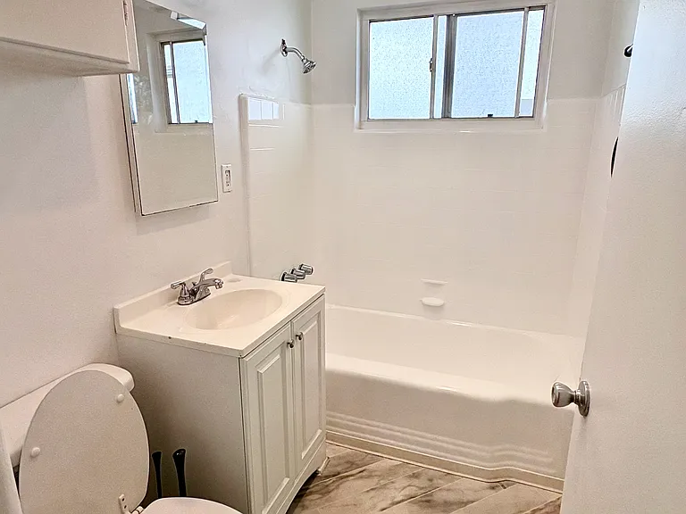 1800 Calafia St #B — Photo 12