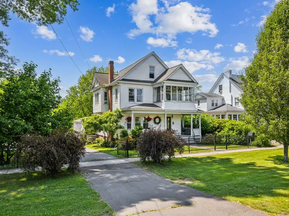 517 N Main St, Suffield, CT 06078