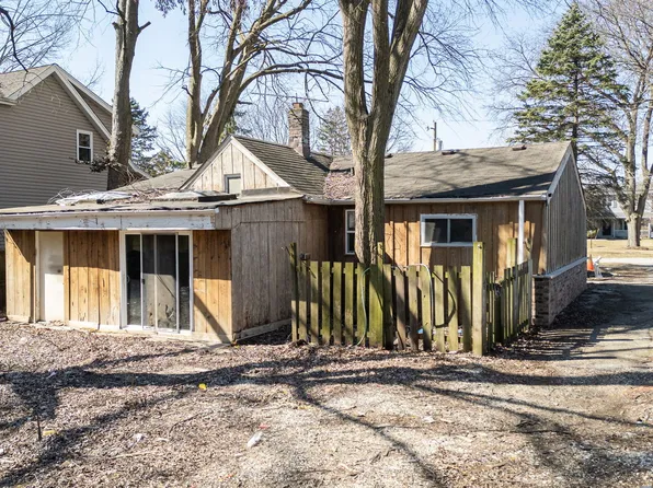 509 N Washington St, Westmont, IL 60559