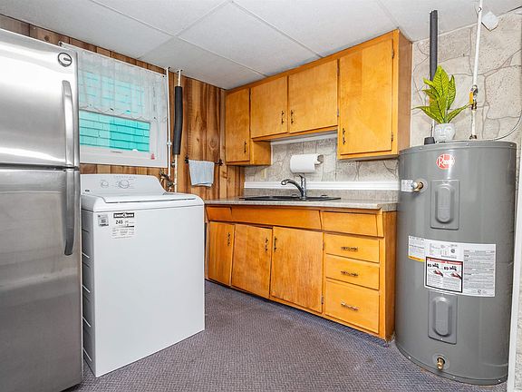 3rd image of 18 Lorway St