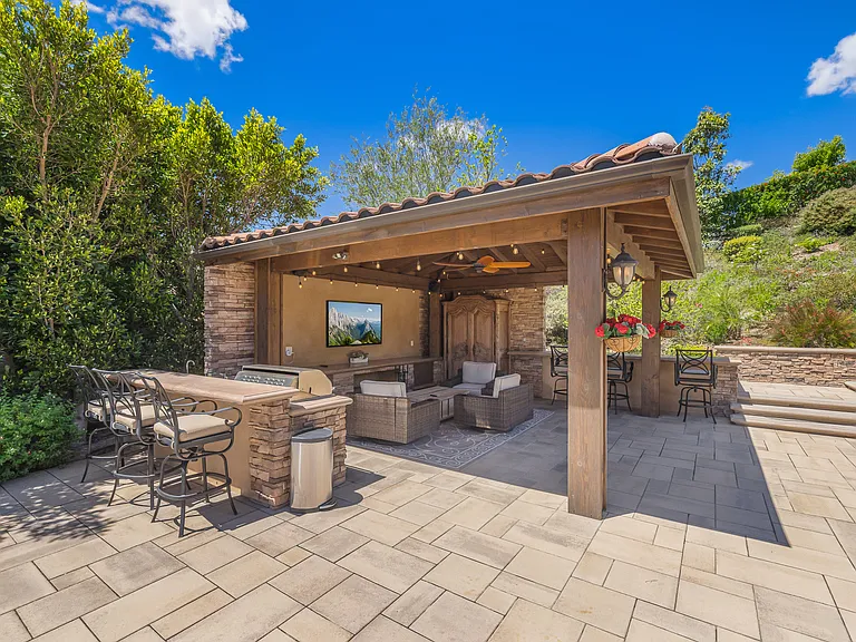7305 Augusta Dr — Photo 53