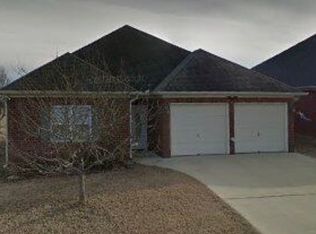 60 Camellia Ln, Pell City, AL 35128