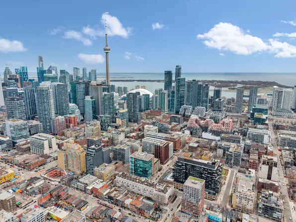 500 Richmond St W #Penthouse 29, Toronto, ON M5V 3N4