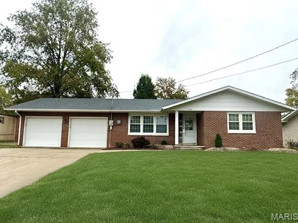 208 Hanover St, Germantown, IL 62245