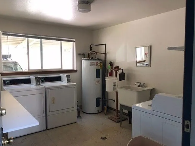 401 S Holly St — Photo 19