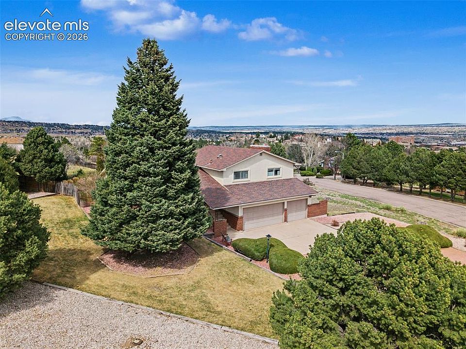 1st image of 806 Point Of The Pines Dr