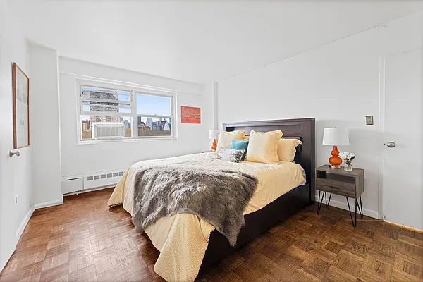 Sold by Compass | media 4