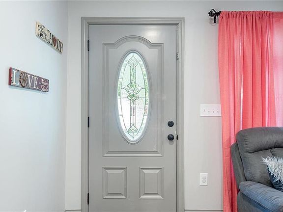 WELCOMING BEVELED ENTRY DOOR