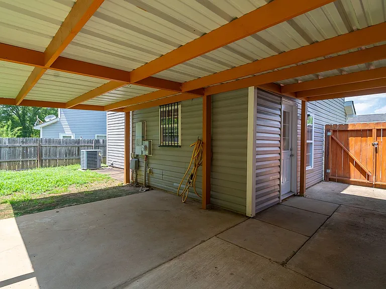 1053 Brianna Way — Photo 7