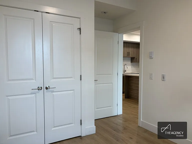 1036 Coronation Ave #104 — Photo 13