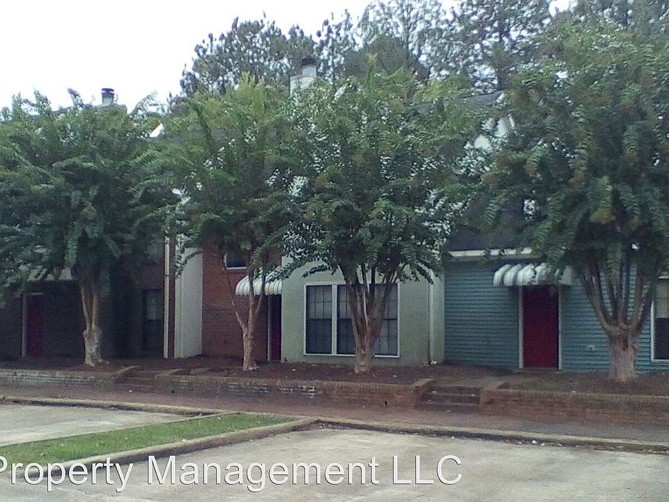 1st image of 203 Helen Cir #D