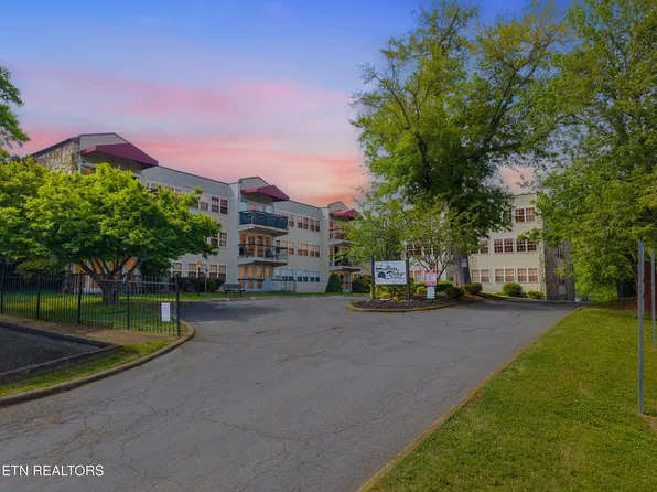 2749 Sullins St APT 211, Knoxville, TN 37919