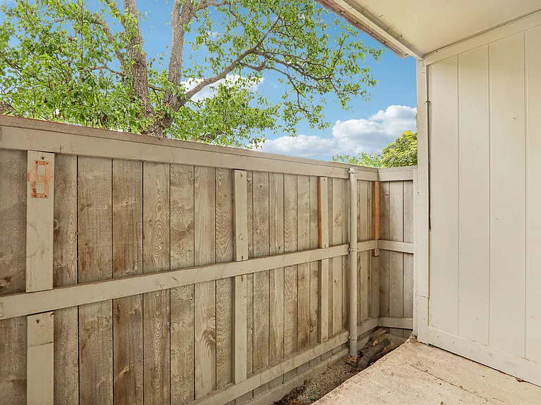 B1 - 2BD, 2BA - 920SF - Patio