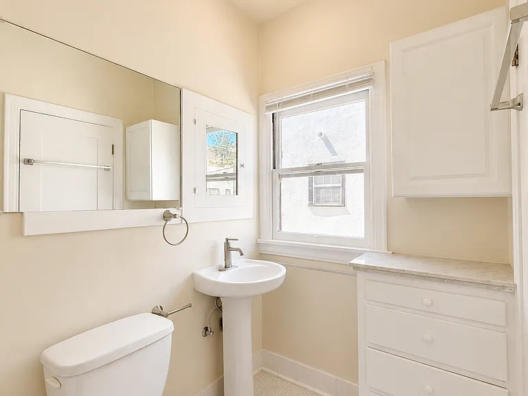 832 N Edinburgh Ave #8 — Photo 5