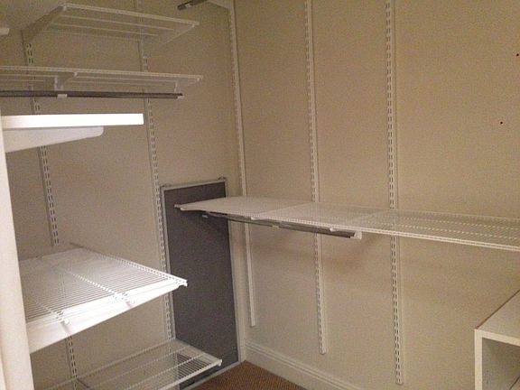 Walk in closet
