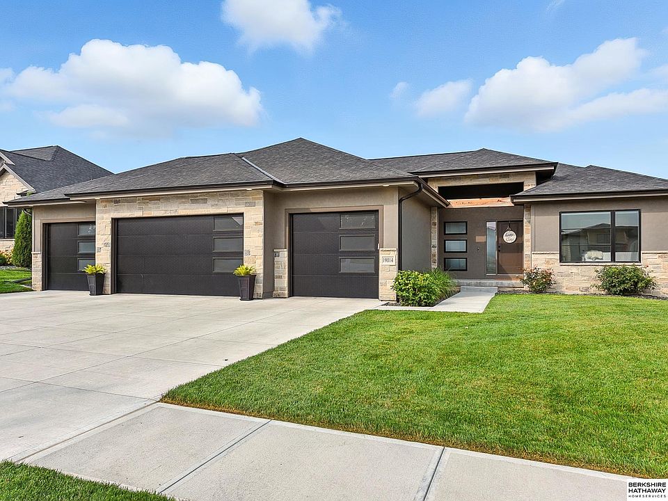 1st image of 19014 Acorn Dr