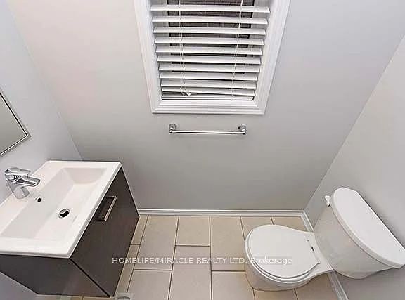 5th image of 53 Baffin Cres