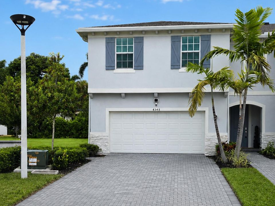 1st image of 4345 Pond Lily Ln
