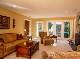 229 Falcon Ridge Rd, Great Falls, VA 22066