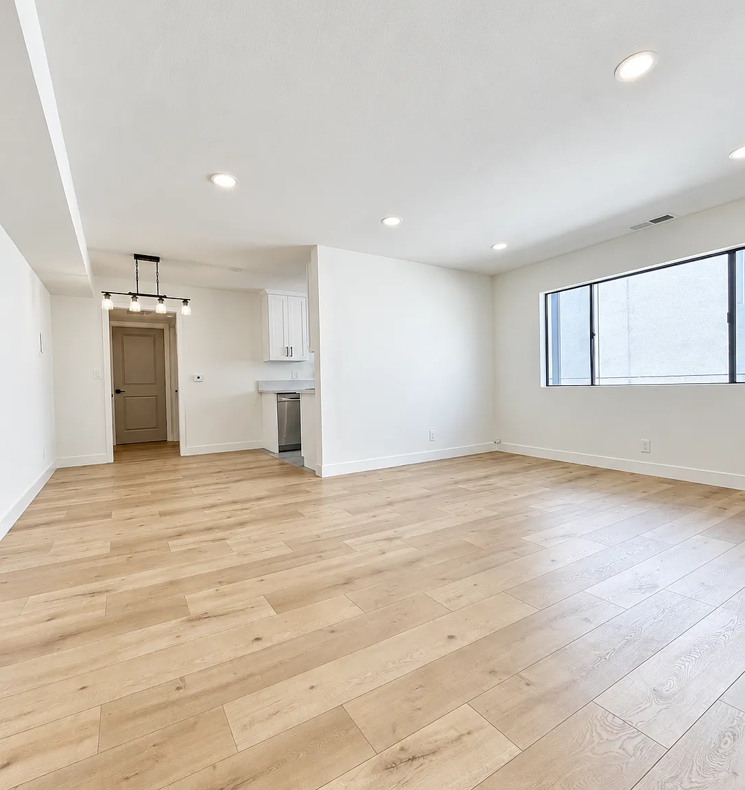 2 bed, $2,295 — Photo 2
