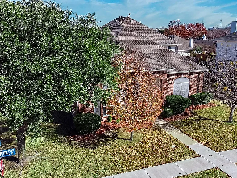 4500 Shadowridge Dr — Photo 3
