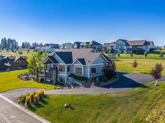 3rd image of 330 Harvest View Ln