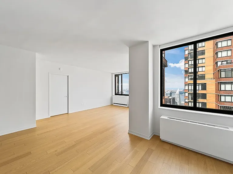 Columbus Pl #S39D — Photo 4