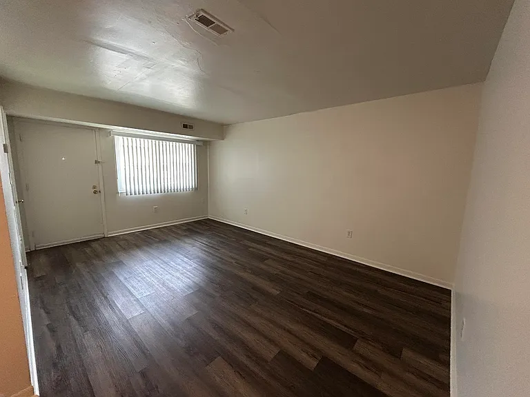 5133 Overland Dr #F — Photo 3