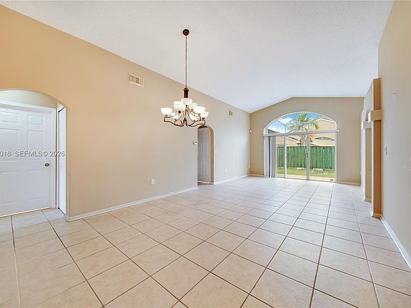 4th image of 16154 SW 85th St