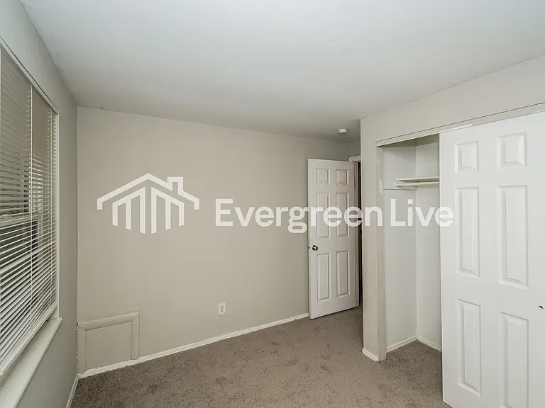 10407 Chris Dr — Photo 14