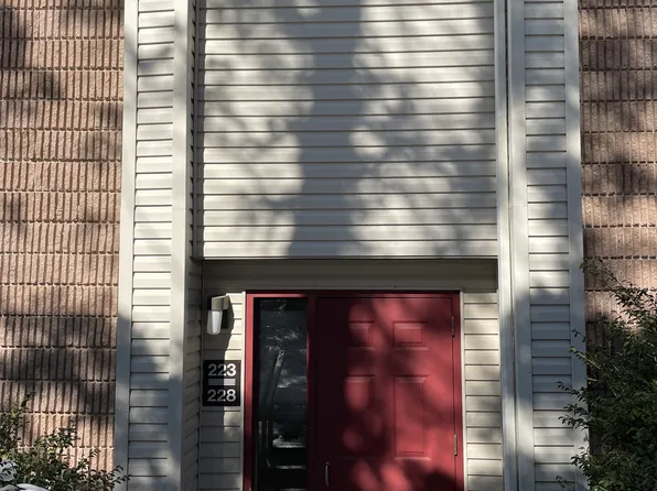 225 Burgundy Hill Lane #225, Middletown, CT 06457