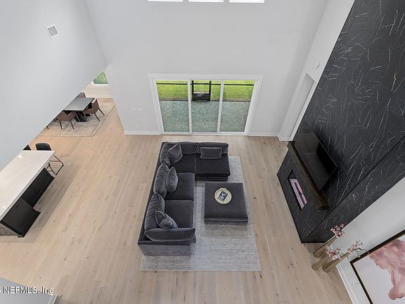 3rd image of 177 SEAGROVE Drive