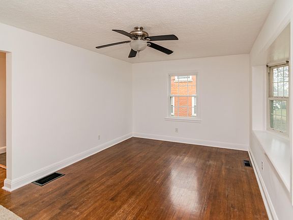 2nd image of 174 Saint William Dr