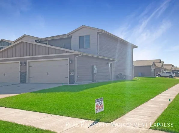 9719 W Broek Dr, Sioux Falls, SD 57106