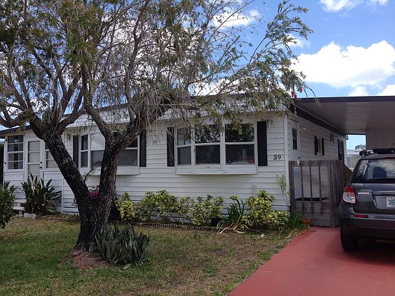 4th image of 39 Monterey Way