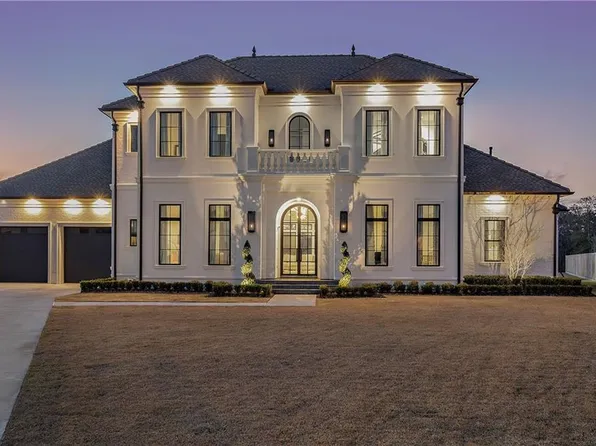 605 Tall Oaks Ct, Belle Chasse, LA 70037