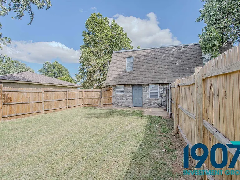 1247 W Huntington Way #A — Photo 10