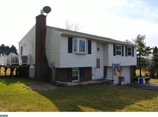 1034 Maidencreek Rd, Fleetwood, PA 19522