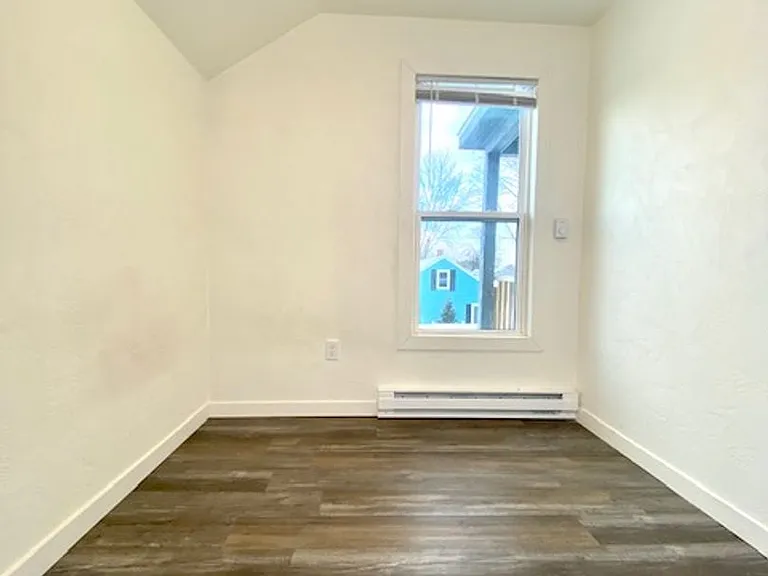 702 Algoma St — Photo 15