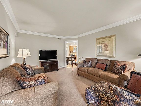 5th image of 13482 Perry Cir