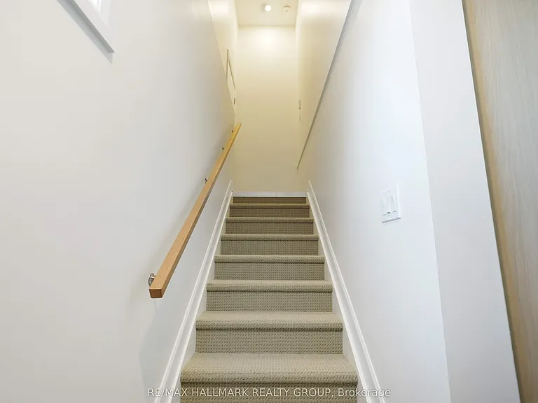 958 Fisher Ave #C — Photo 13