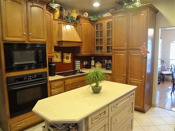 5th image of 3021 W 33rd Ave