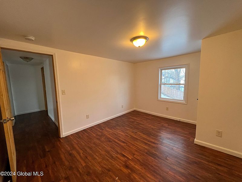 4th image of 70 Wells Street
