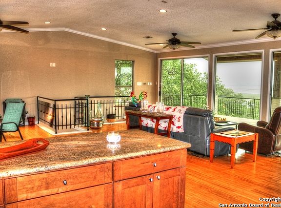 4th image of 518 House Only Park Dr